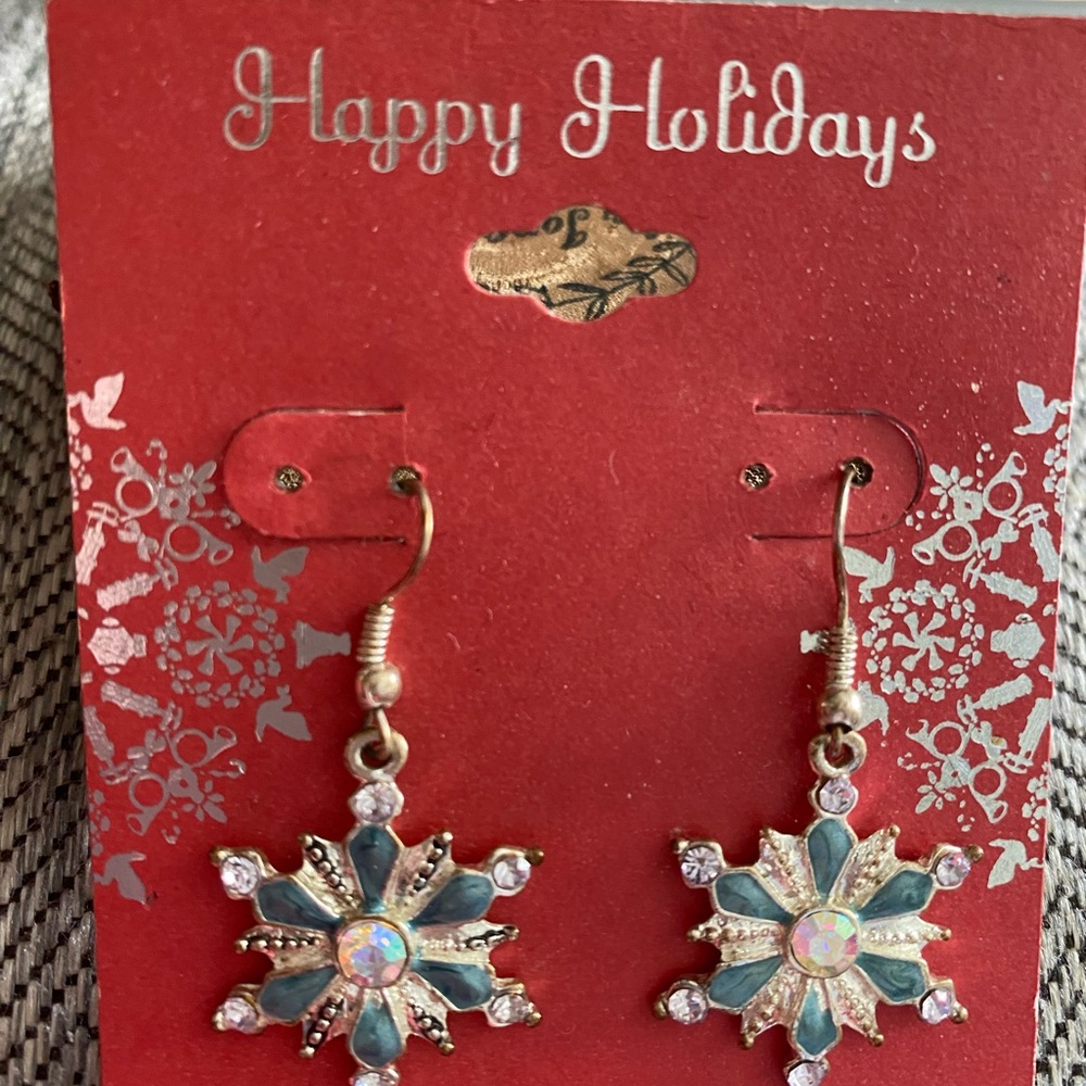 Snowflake Earrings, dangle & sparkle ❄️